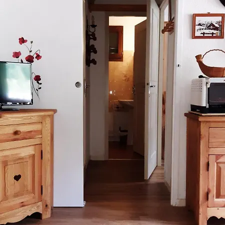 T2 Calme Avec Balcon Et Parking à - Fr-1-517-64 Appartement
